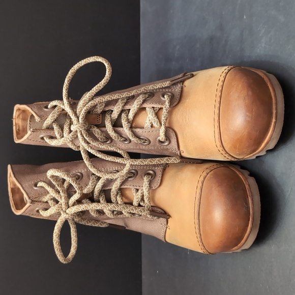 Sorel PDX, Women's Wedge Boots Leather/Canvas ,Size 8.5. - Picture 3 of 13